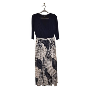 EN FOCUS STUDIO‎ $148 Half Sleeve V-Neck Tie-Waist Maxi Dress Navy/White Size 12